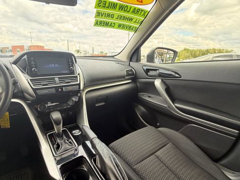 Used 2019 Mitsubishi Eclipse Cross ES AWD/4WD image 16