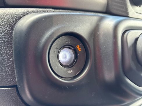 Used 2021 Jeep Wrangler Sport image 32