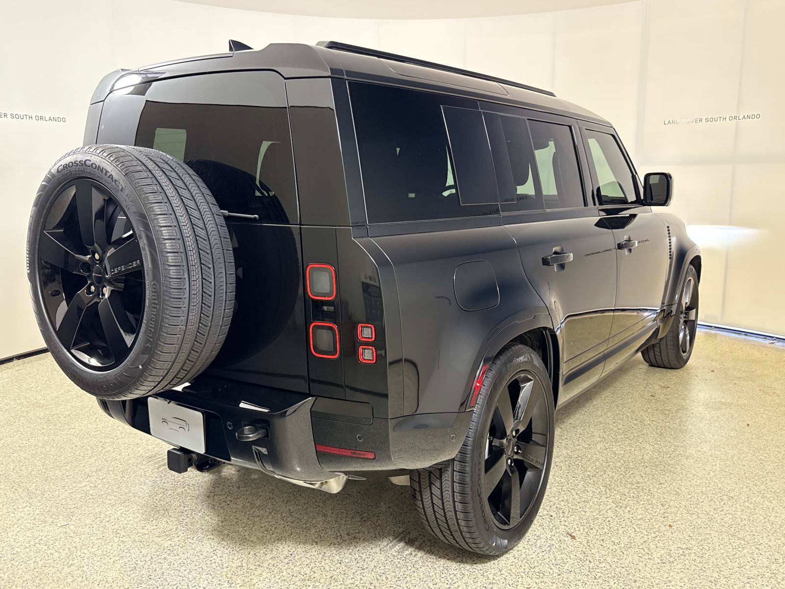 New 2026 Land Rover Defender 110 X-Dynamic SE AWD/4WD image 5