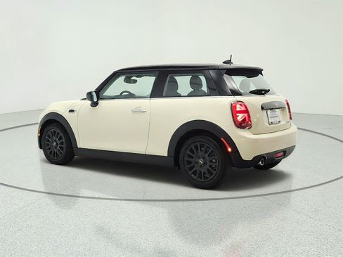 Used 2021 MINI Cooper 2-Door Hardtop w/ 6.5" Touchscreen Package FWD image 7