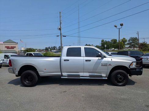 Used 2017 RAM 3500 Tradesman w/ Chrome Appearance Group AWD/4WD image 3