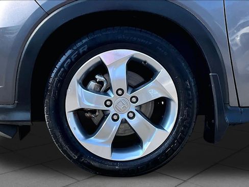 Used 2017 Honda HR-V EX image 11