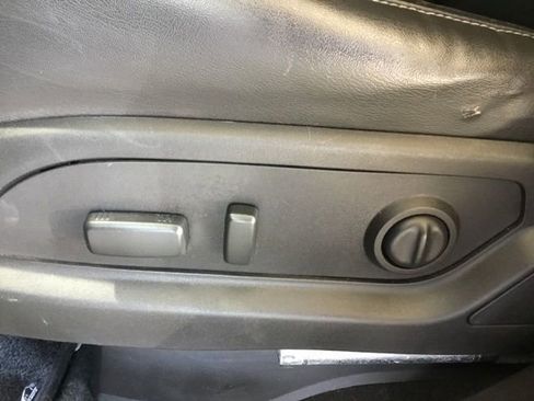 Used 2017 Buick Enclave Premium image 27