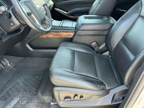 Used 2019 Chevrolet Tahoe Premier AWD/4WD image 14