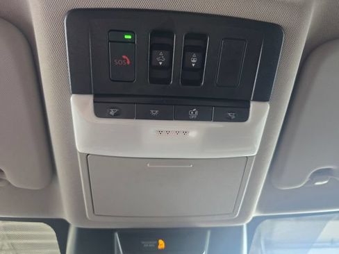 Used 2024 Nissan Rogue Platinum w/ Platinum Premium Package AWD/4WD image 21