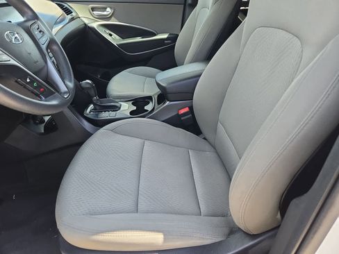 Used 2017 Hyundai Santa Fe Sport FWD image 15