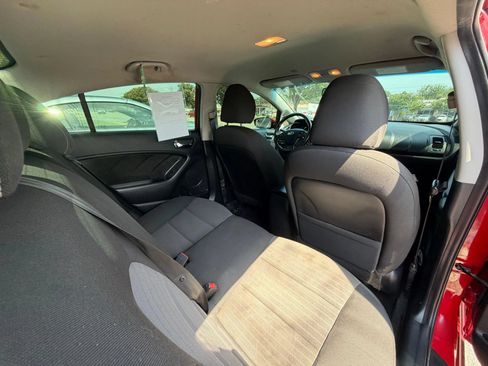 Used 2018 Kia Forte S FWD image 18