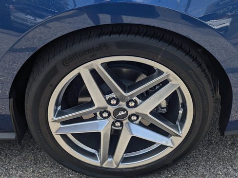 Certified 2024 Ford Mustang Coupe RWD image 7
