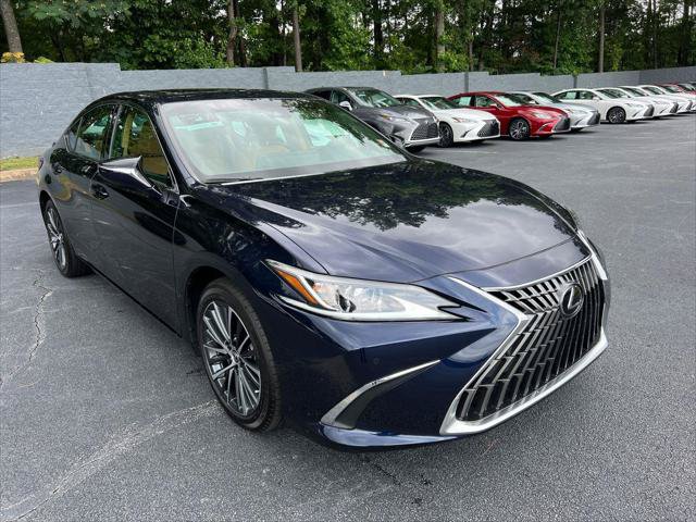 Certified 2025 Lexus ES 300h w/ Premium Package FWD image 4