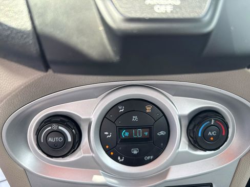Used 2016 Ford Fiesta SE w/ Cold Weather Package FWD image 18