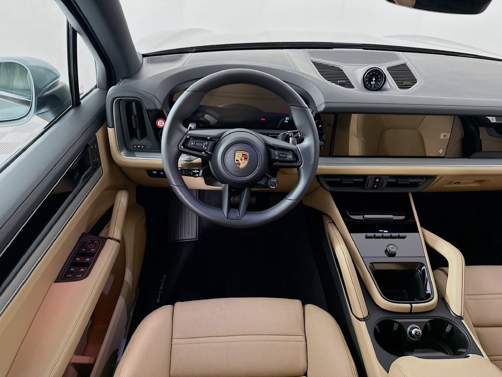 Certified 2026 Porsche Cayenne AWD/4WD image 24