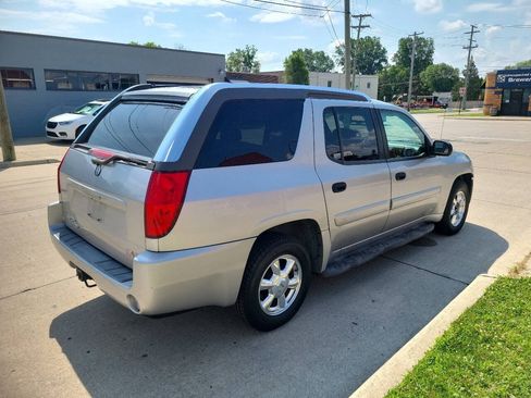 Used 2004 GMC Envoy XUV SLE w/ 1SB Preferred Equipment Group AWD/4WD image 8