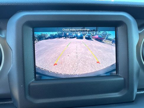 Certified 2022 Jeep Wrangler Unlimited Sport AWD/4WD image 22