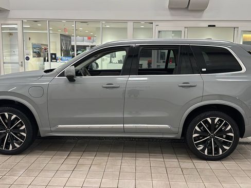 New 2026 Volvo XC90 T8 Ultra image 8