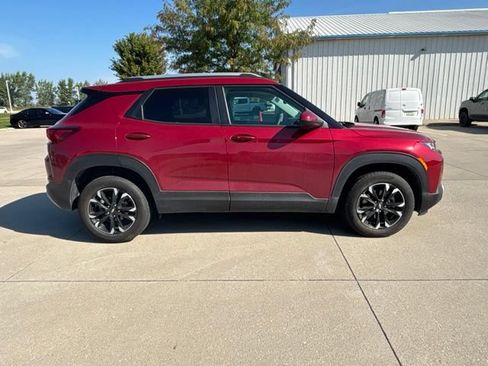 Used 2021 Chevrolet TrailBlazer LT w/ Convenience Package AWD/4WD image 5