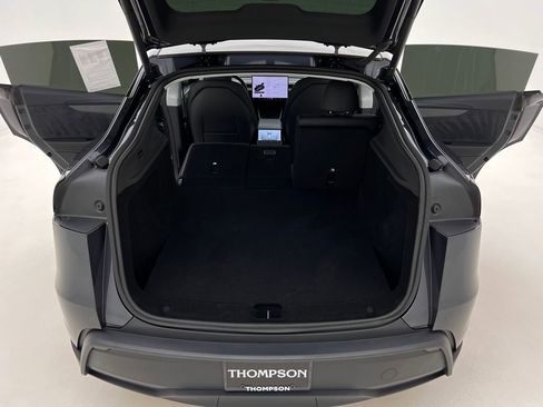 Used 2026 Tesla Model Y Long Range image 26