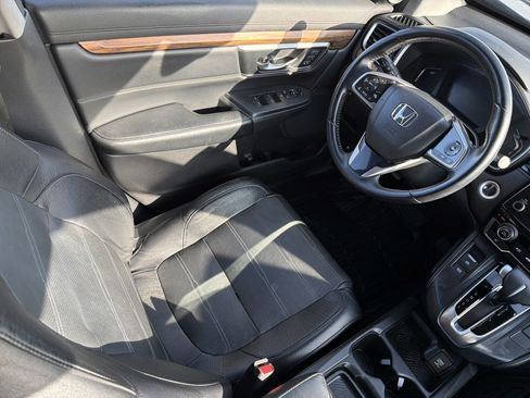 Used 2018 Honda CR-V Touring image 9