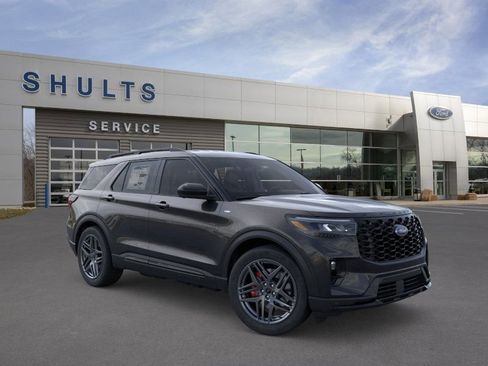 New 2026 Ford Explorer ST-Line w/ ST-Line Street Pack AWD/4WD image 7