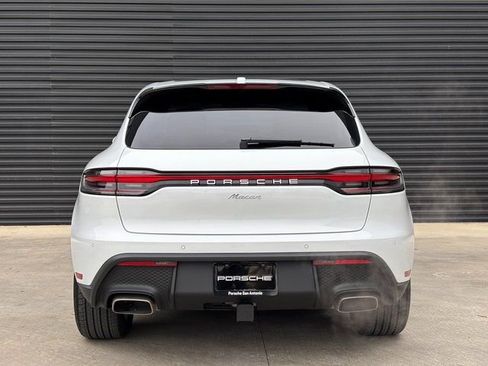 Certified 2025 Porsche Macan image 6