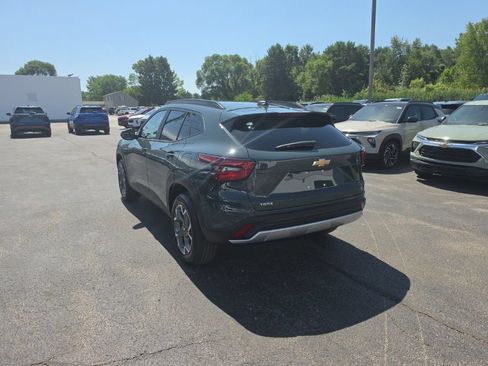 New 2026 Chevrolet Trax LT w/ Driver Confidence Package FWD image 7