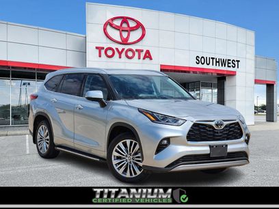 Used 2023 Toyota Highlander Platinum