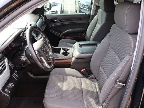 Used 2017 GMC Yukon SLE w/ SLE Value Package RWD image 16