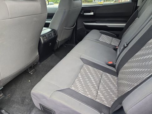 Used 2018 Toyota Tundra SR5 image 17