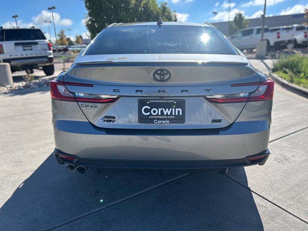 Used 2025 Toyota Camry SE AWD/4WD image 8