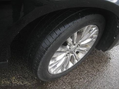 Used 2011 Chrysler 200 Limited image 37