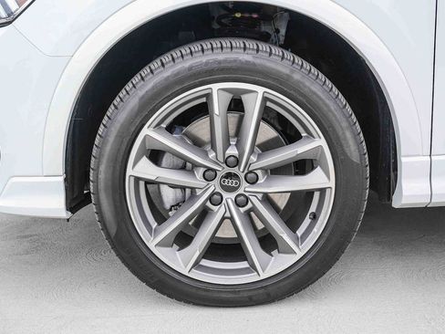Used 2025 Audi Q3 2.0T Premium w/ Convenience Package AWD/4WD image 14