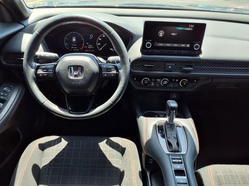 Used 2025 Honda HR-V Sport image 13