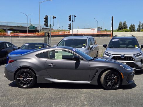 Used 2025 Subaru BRZ tS w/ Popular Package 2 RWD image 3