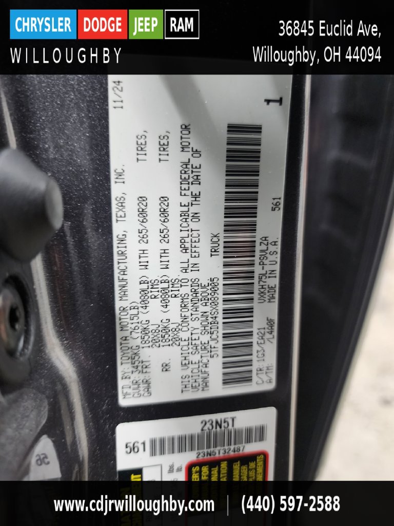 Used 2025 Toyota Tundra Limited AWD/4WD image 49