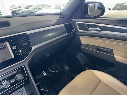 Used 2023 Volkswagen Atlas Cross Sport SEL R-Line image 30