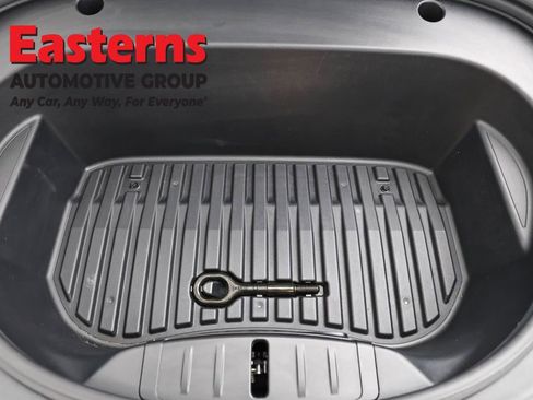 Used 2023 Tesla Model 3 Standard Range image 7