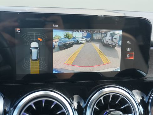 Used 2023 Mercedes-Benz EQB 250+ image 30
