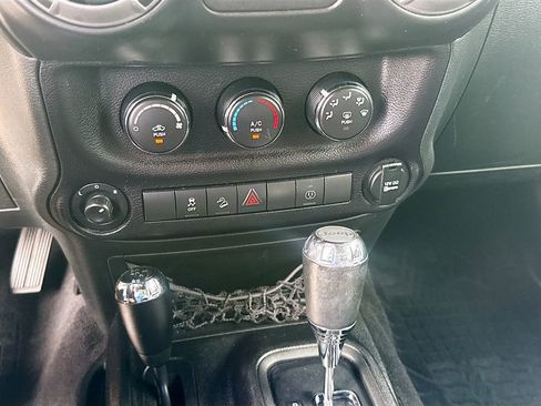 Used 2017 Jeep Wrangler Unlimited Sport AWD/4WD image 15