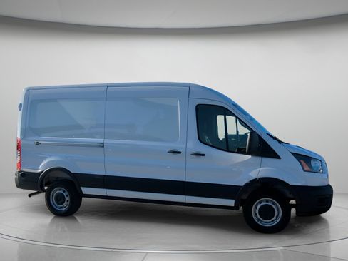 New 2026 Ford Transit 250 148 Medium Roof image 37