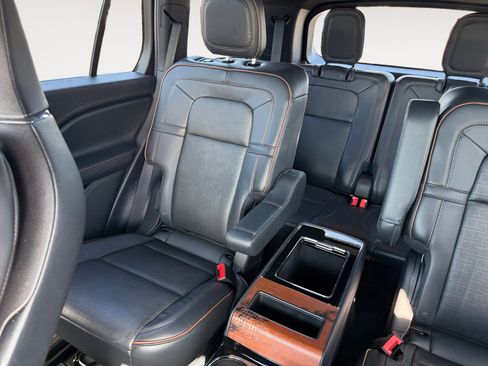 Used 2025 Lincoln Aviator Black Label image 13