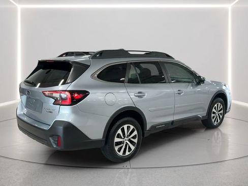 Used 2022 Subaru Outback Premium AWD/4WD image 6