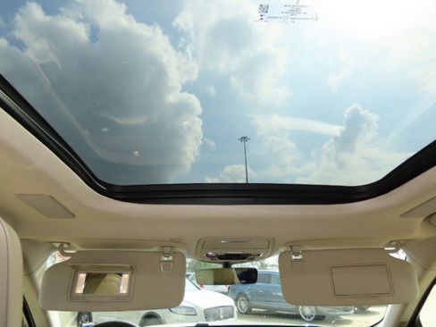 Used 2021 Lincoln Aviator Reserve w/ Equipment Group 202A image 23