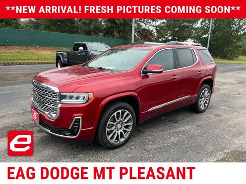Used 2023 GMC Acadia Denali w/ Denali Ultimate Package FWD image 2