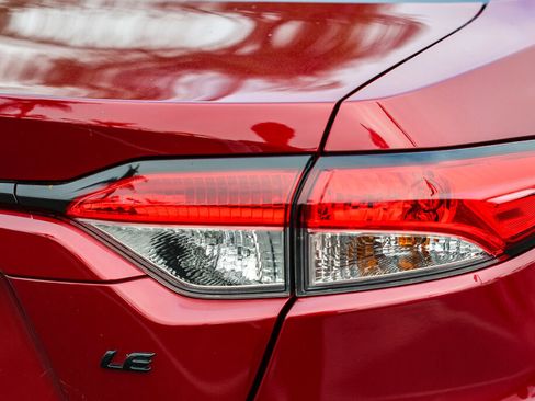 Certified 2023 Toyota Corolla LE image 23