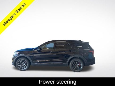 Used 2025 Ford Explorer ST-Line w/ ST-Line Street Pack AWD/4WD image 16