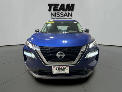 Used 2023 Nissan Rogue S image 2