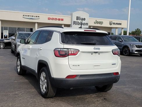 Used 2024 Jeep Compass Latitude AWD/4WD image 4