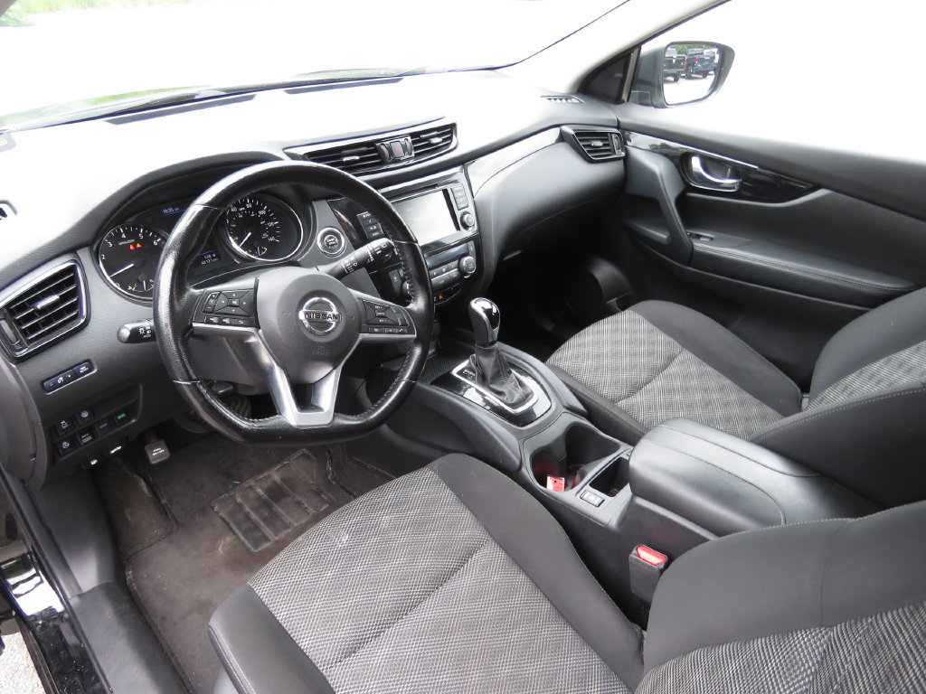 Used 2021 Nissan Rogue Sport SV AWD/4WD image 11