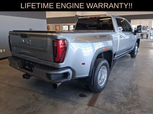 Used 2024 GMC Sierra 3500 Denali Ultimate image 8