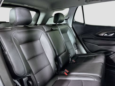 Certified 2024 GMC Terrain SLT AWD/4WD image 29