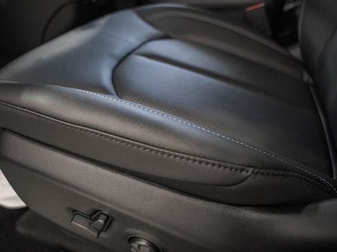 New 2026 Chrysler Pacifica Select image 26